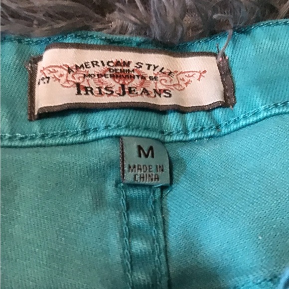 NWOT Iris Jeans Teal Denim Ladies Shorts Crochet Pocket Detail Sz M - Picture 5 of 5